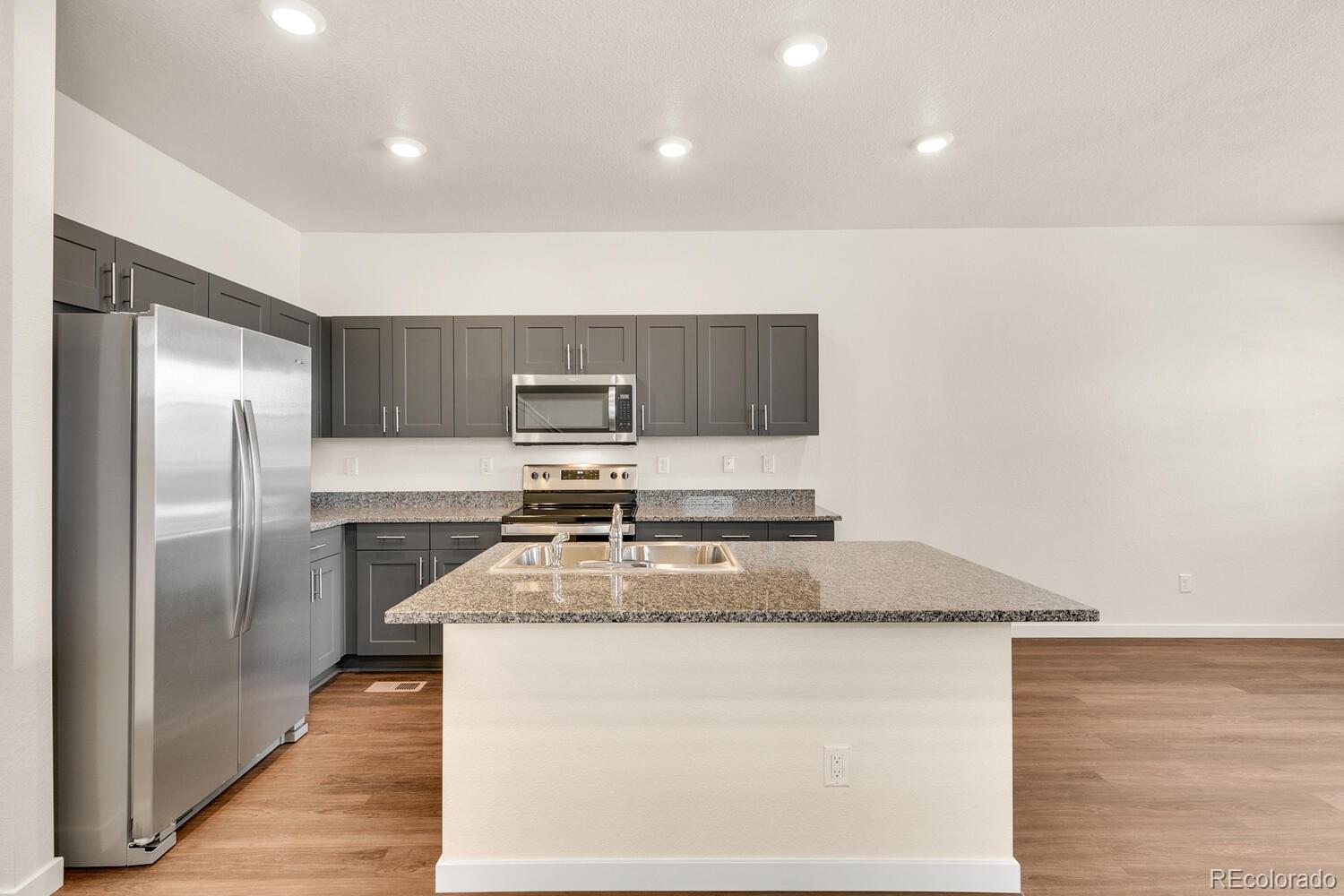 MLS Image #7 for 9825  bahama street,commerce city, Colorado