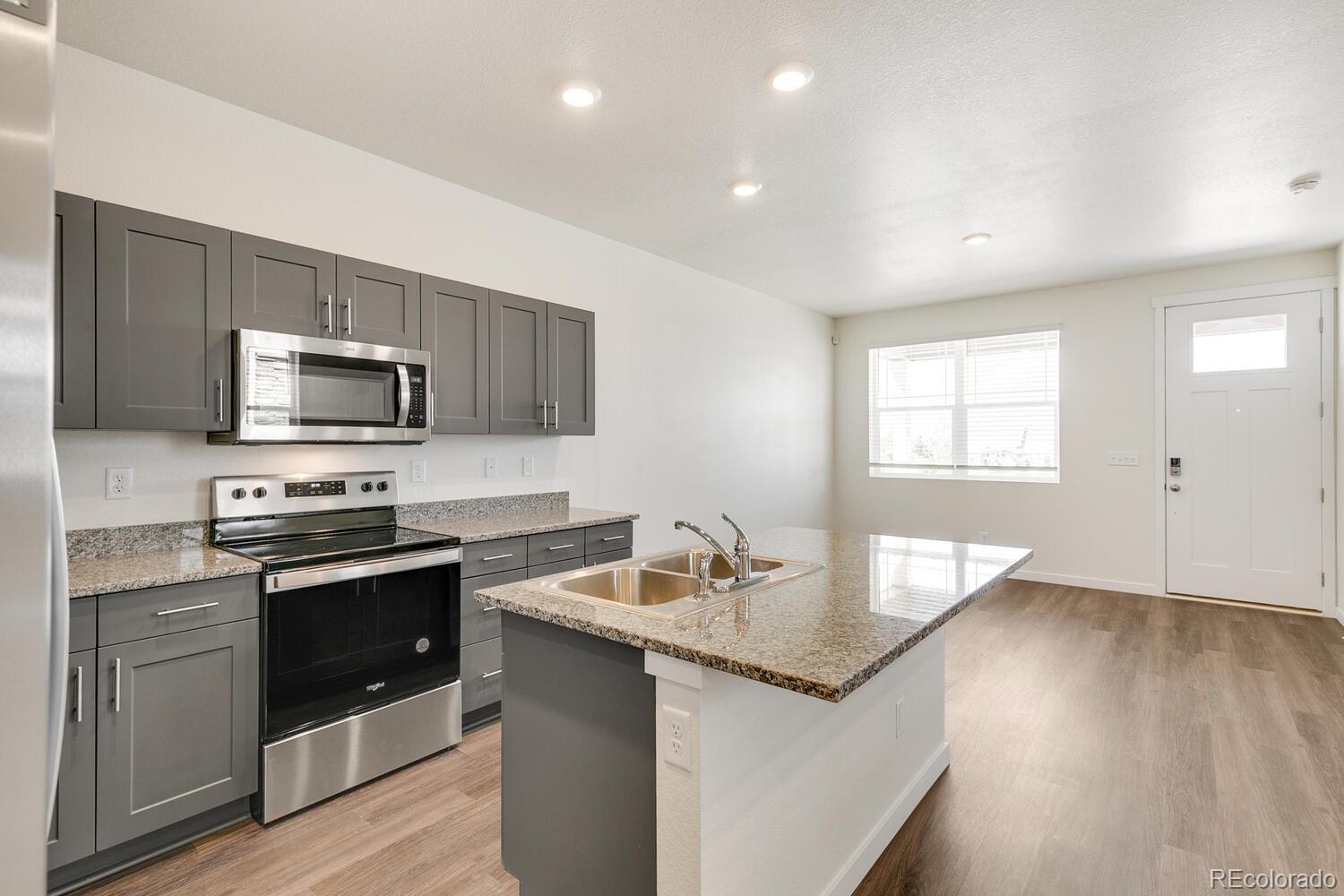 MLS Image #8 for 9825  bahama street,commerce city, Colorado