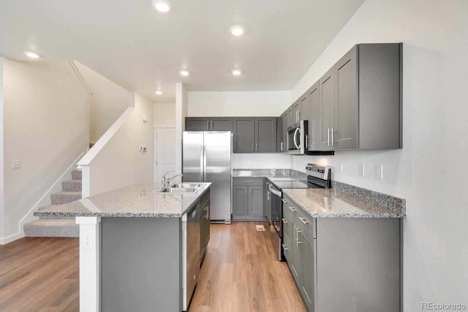 MLS Image #9 for 9825  bahama street,commerce city, Colorado
