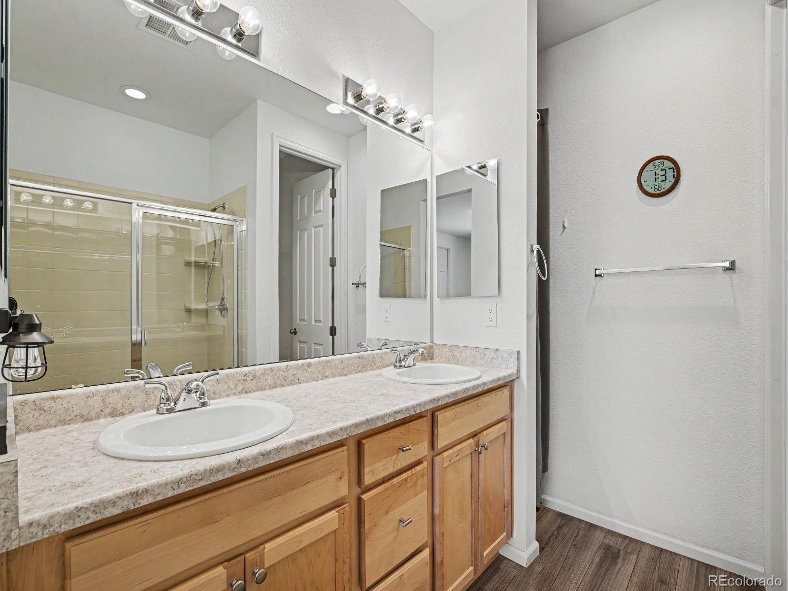 MLS Image #7 for 25549 e archer avenue,aurora, Colorado