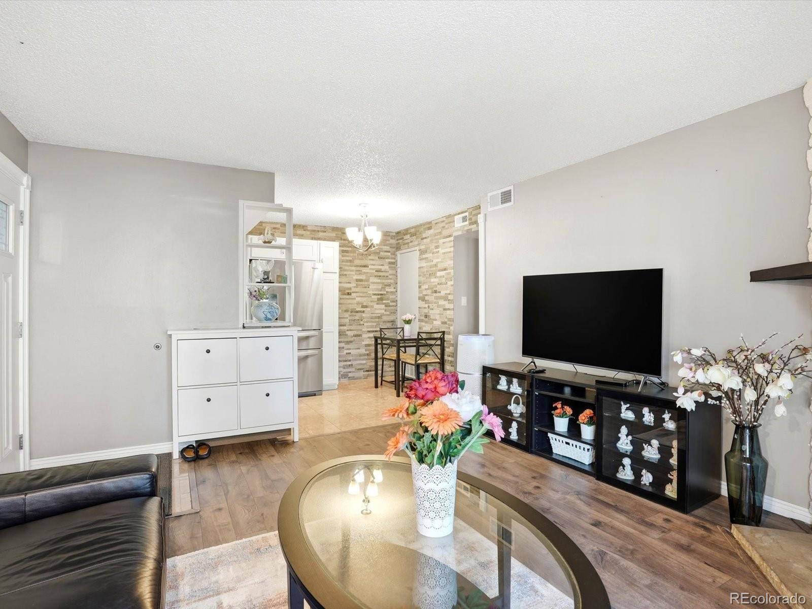 MLS Image #11 for 4400 s quebec street,denver, Colorado