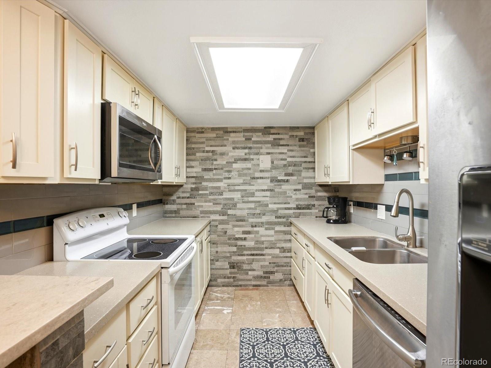 MLS Image #17 for 4400 s quebec street,denver, Colorado