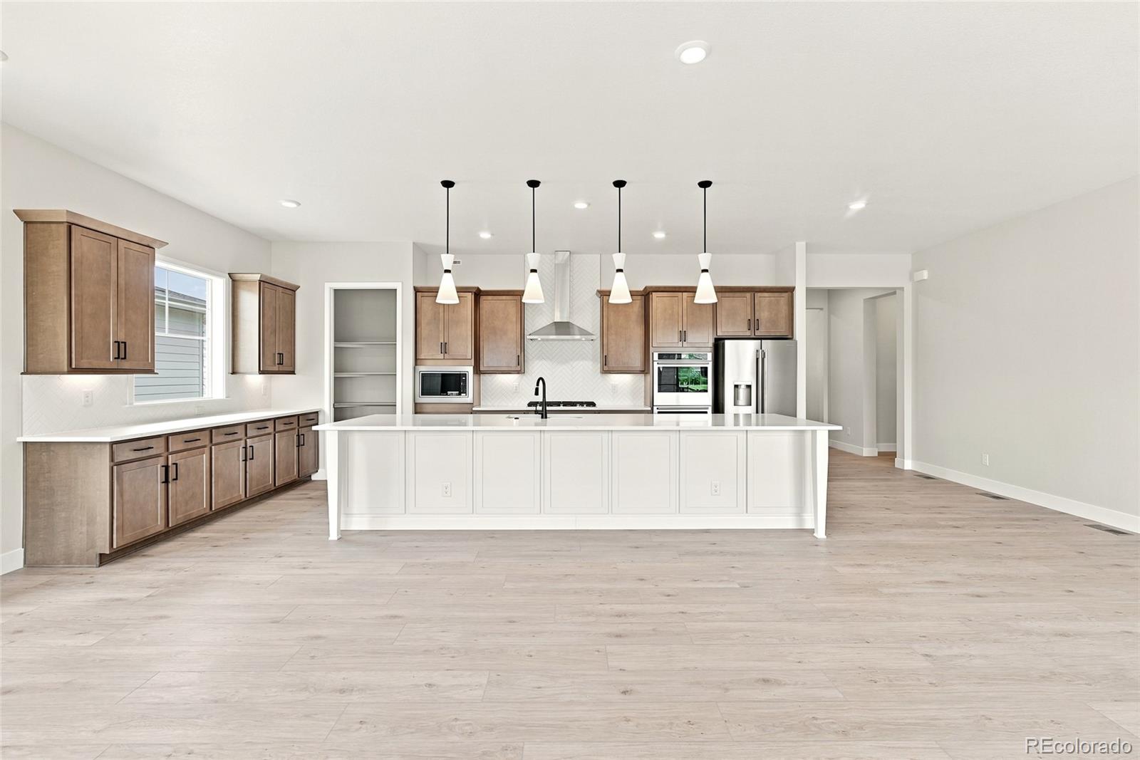 MLS Image #5 for 8867 s riviera court,aurora, Colorado