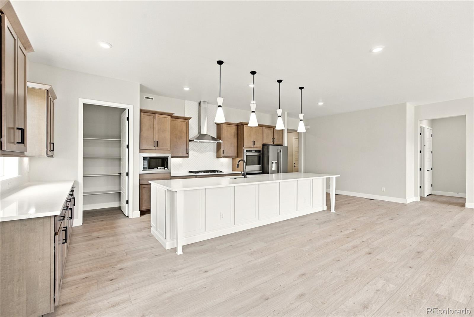 MLS Image #7 for 8867 s riviera court,aurora, Colorado