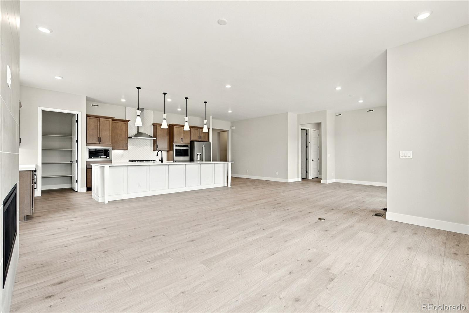 MLS Image #9 for 8867 s riviera court,aurora, Colorado