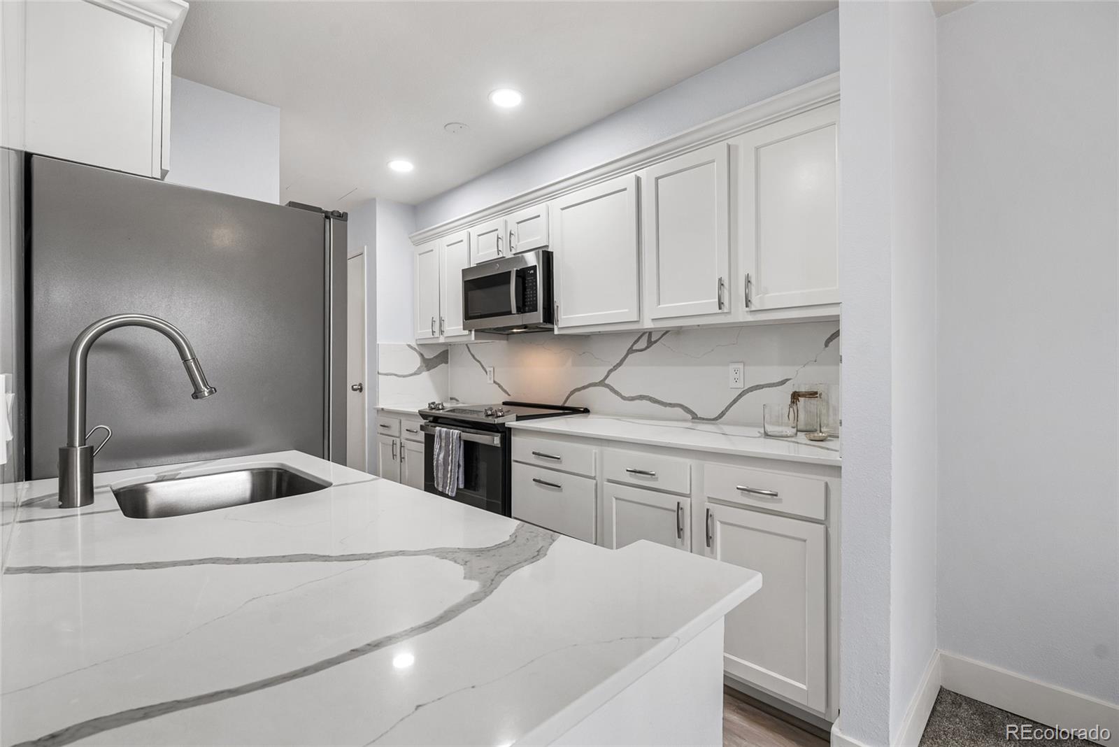 MLS Image #19 for 2835 s monaco parkway,denver, Colorado