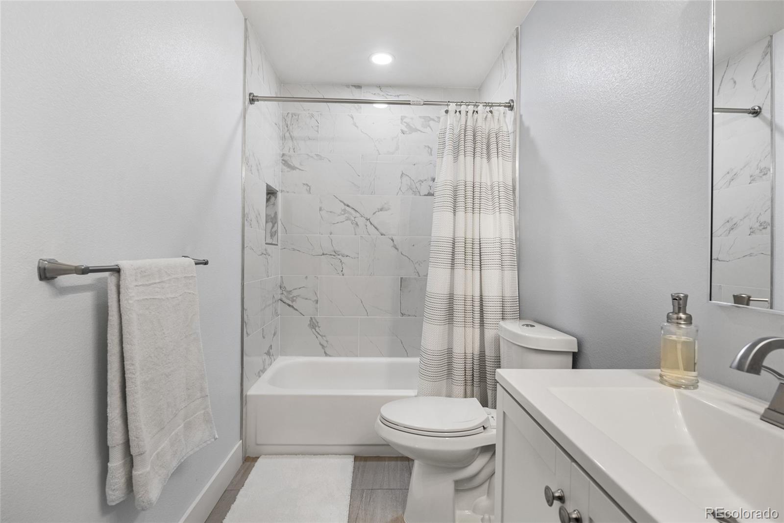 MLS Image #29 for 2835 s monaco parkway,denver, Colorado