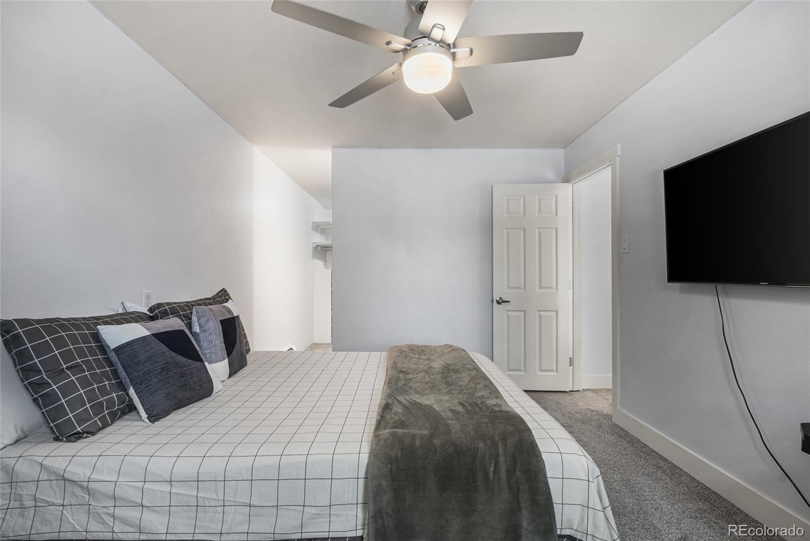 MLS Image #31 for 2835 s monaco parkway,denver, Colorado