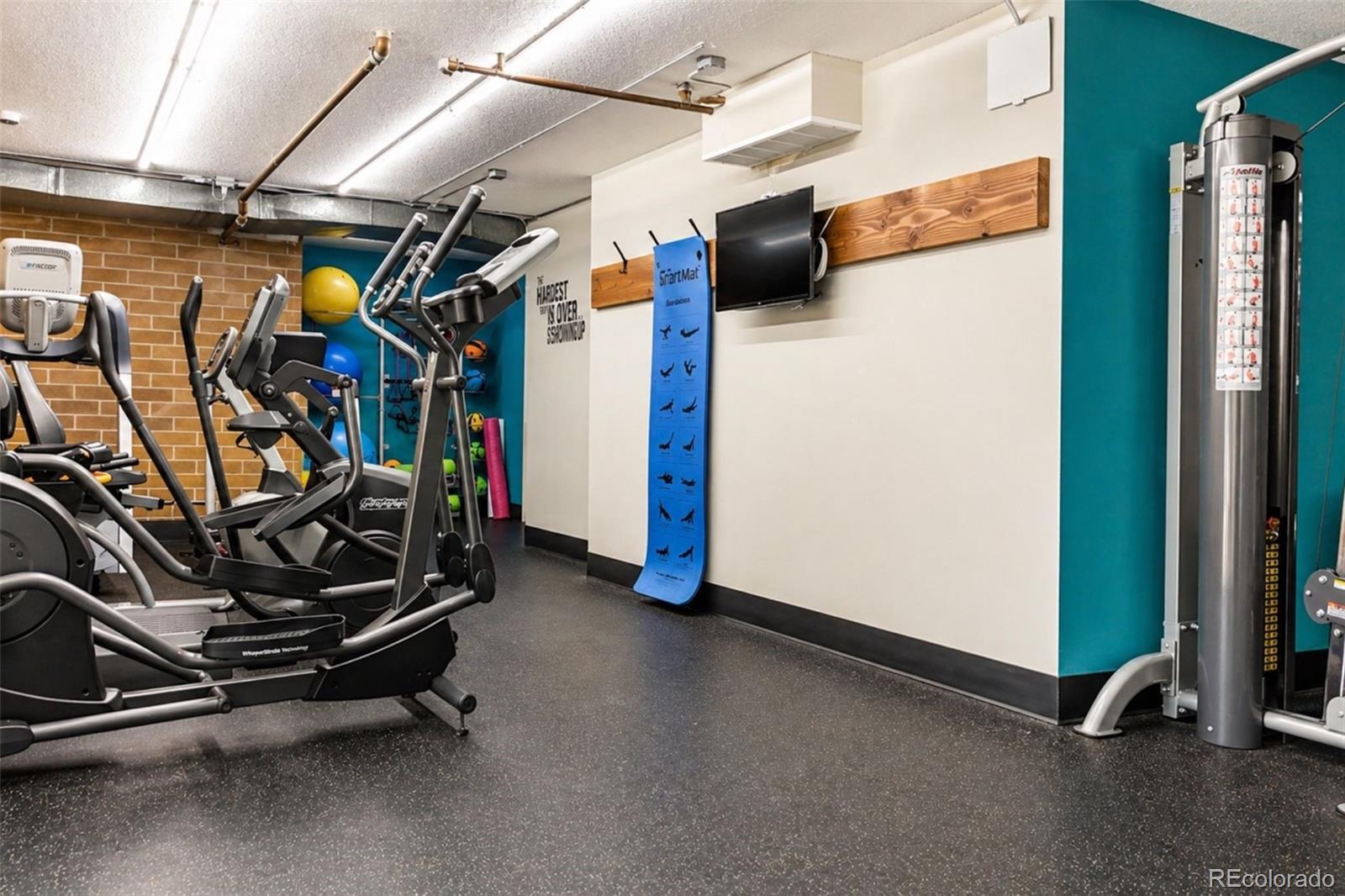 MLS Image #40 for 2835 s monaco parkway,denver, Colorado