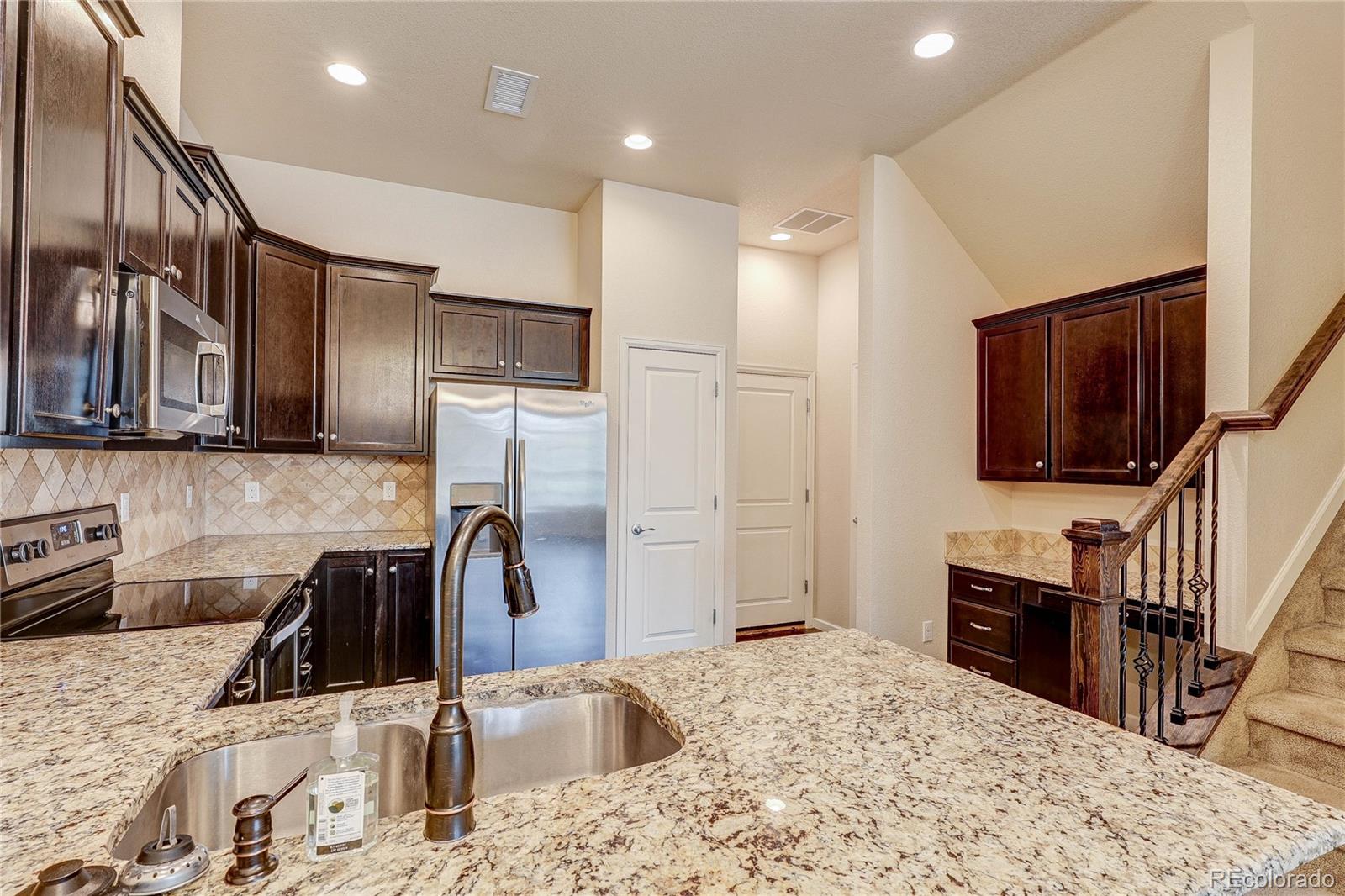 MLS Image #9 for 2346  central park boulevard,denver, Colorado