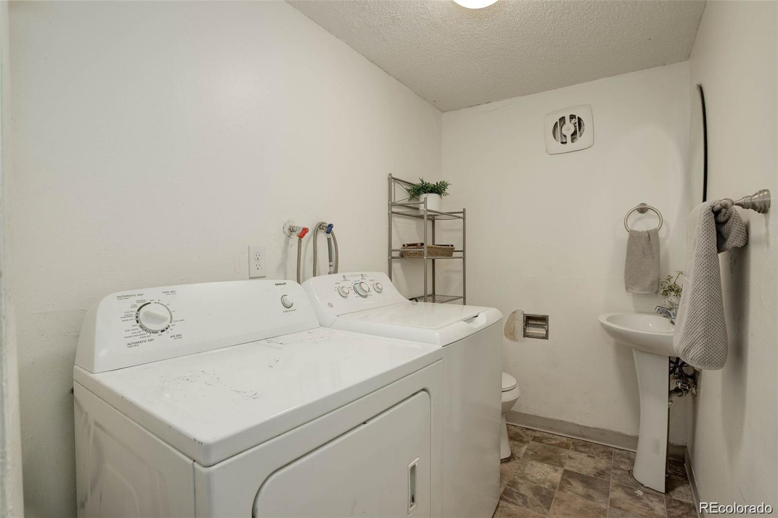 MLS Image #11 for 1638  chester street,aurora, Colorado