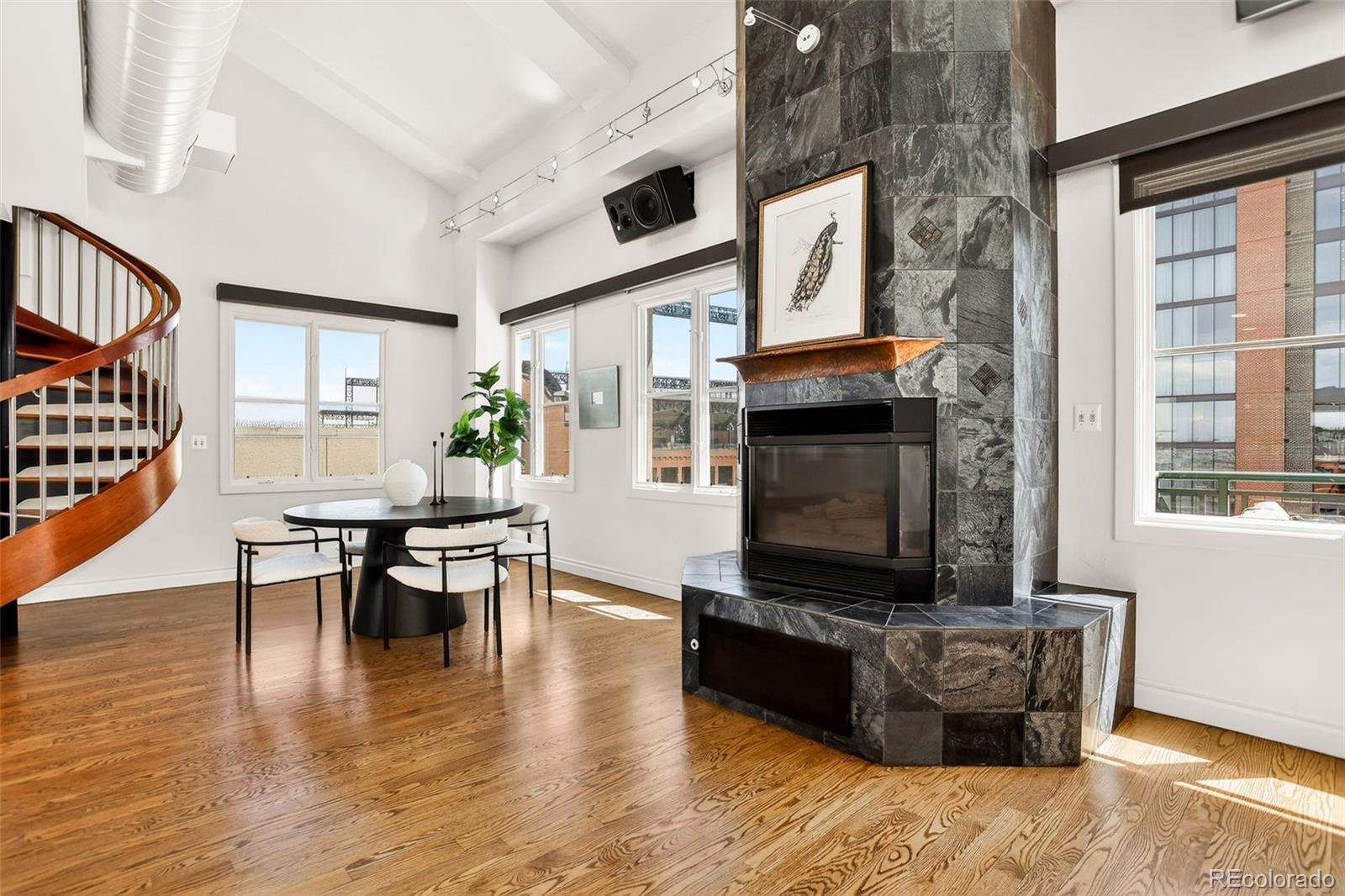 MLS Image #11 for 1735  19th street,denver, Colorado