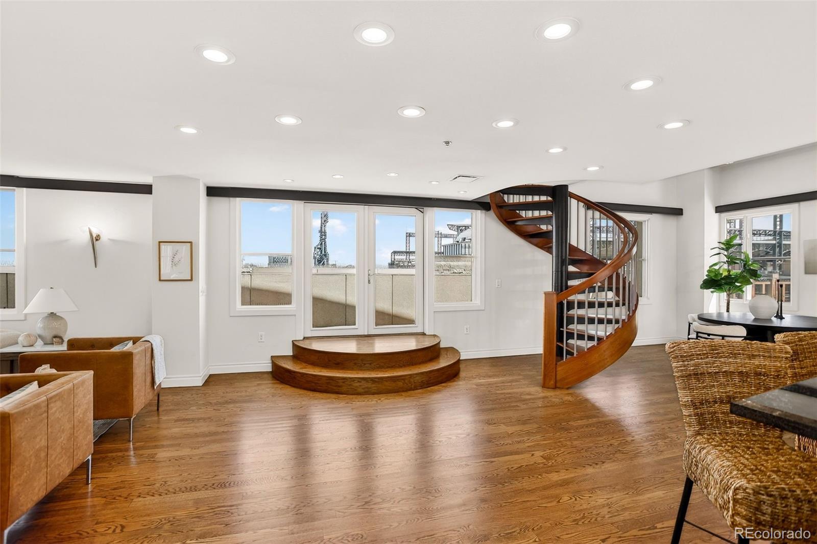 MLS Image #13 for 1735  19th street,denver, Colorado