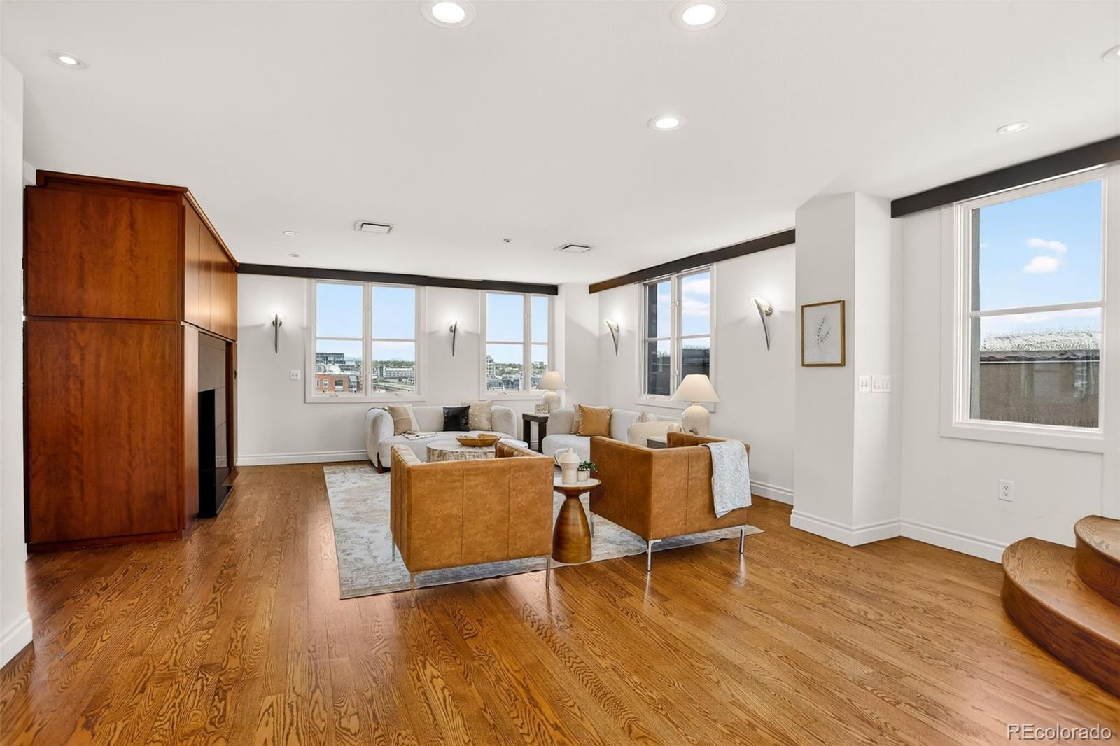 MLS Image #14 for 1735  19th street,denver, Colorado