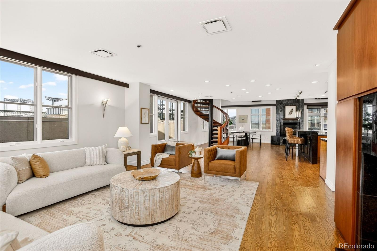 MLS Image #17 for 1735  19th street,denver, Colorado