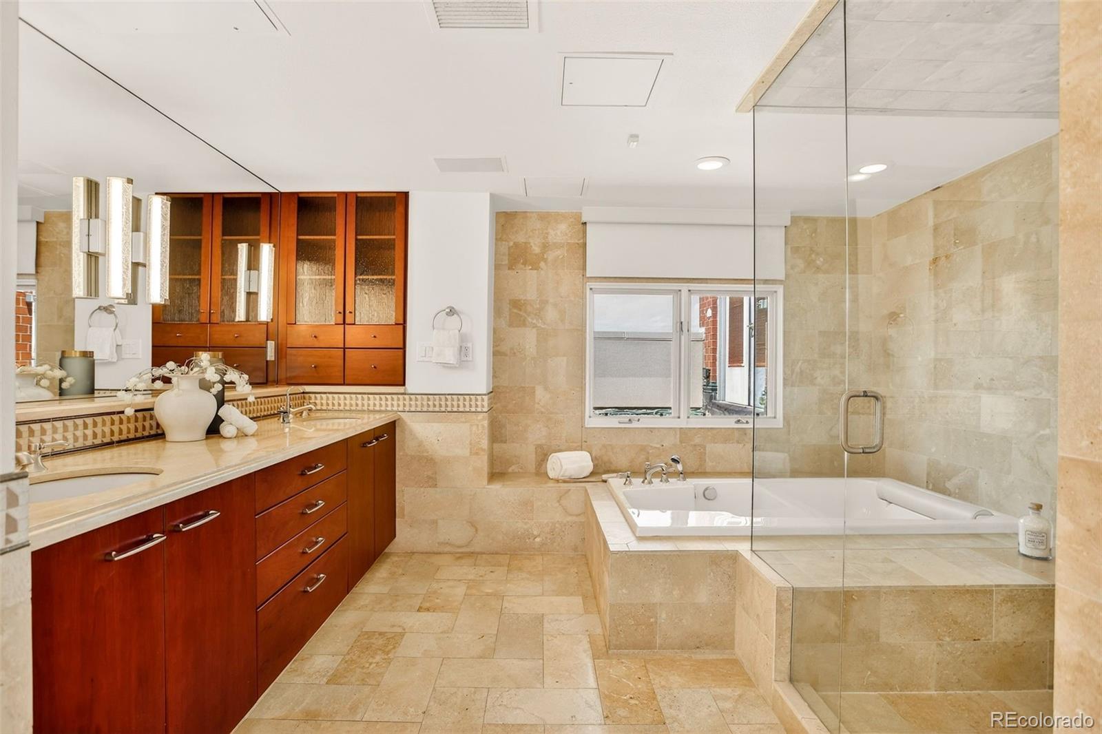 MLS Image #22 for 1735  19th street,denver, Colorado
