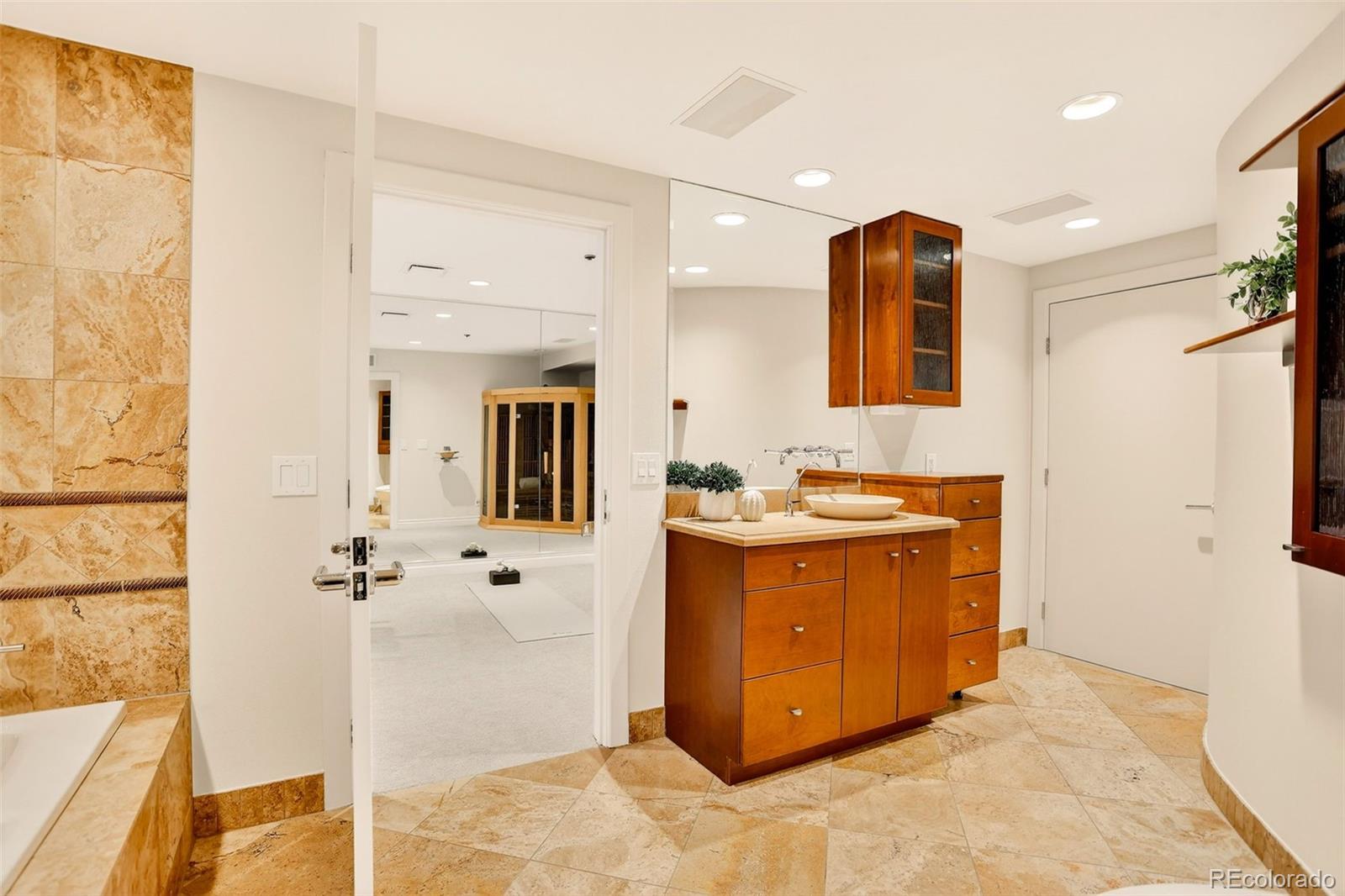 MLS Image #37 for 1735  19th street,denver, Colorado