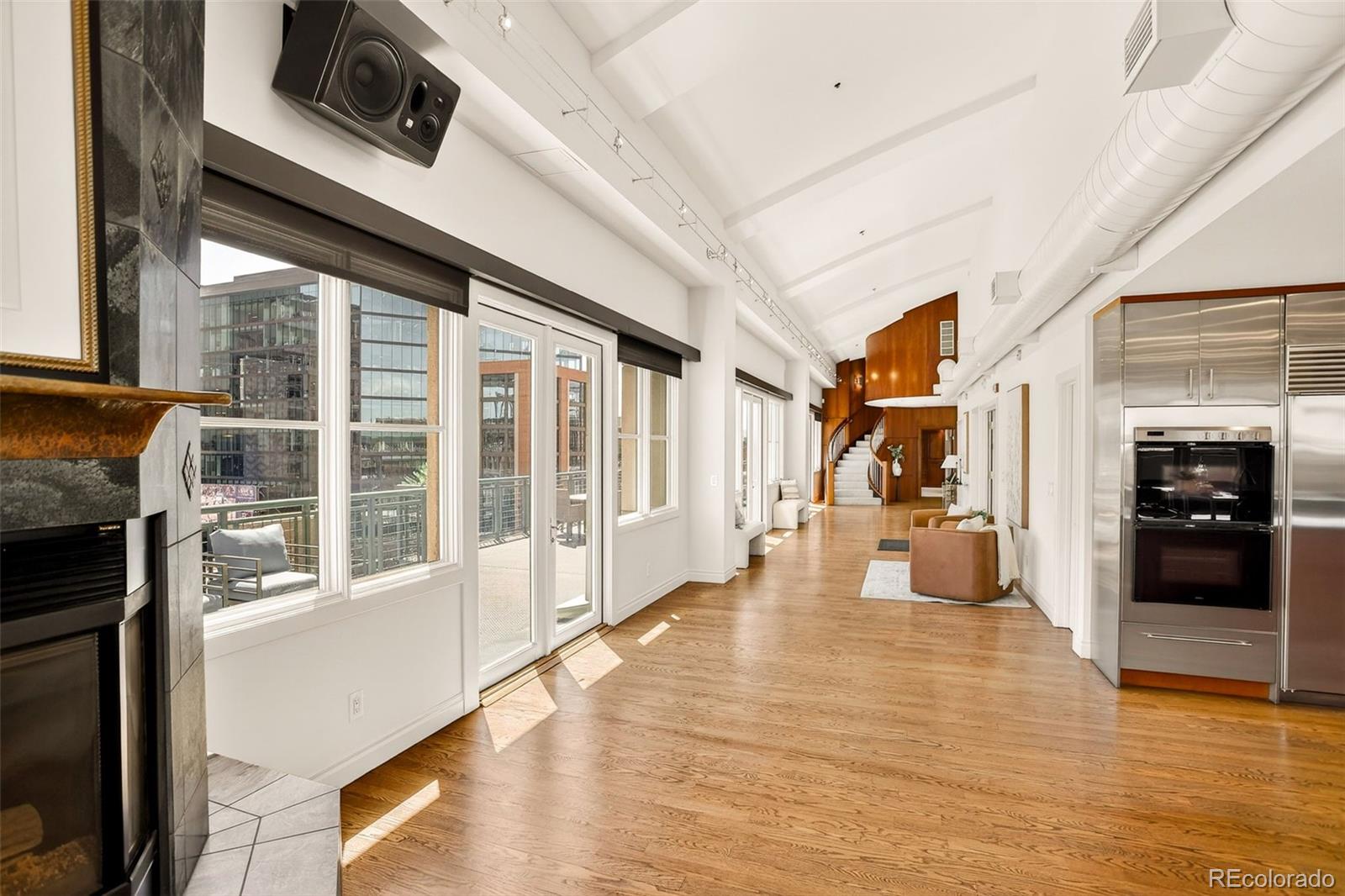MLS Image #4 for 1735  19th street,denver, Colorado