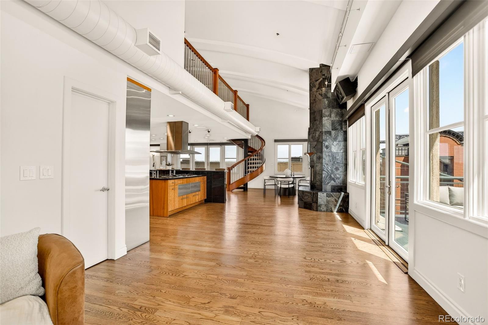 MLS Image #5 for 1735  19th street,denver, Colorado