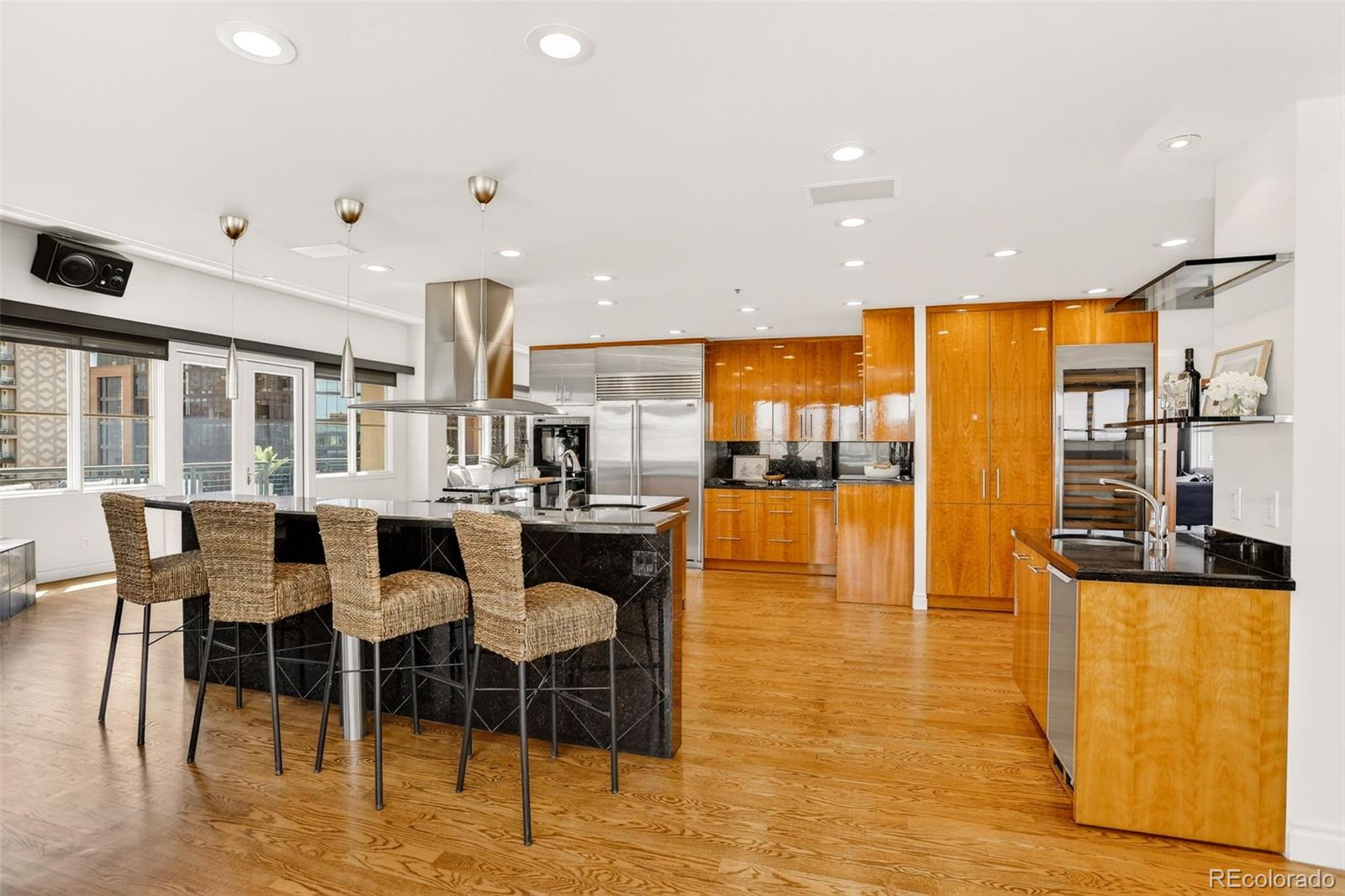 MLS Image #8 for 1735  19th street,denver, Colorado