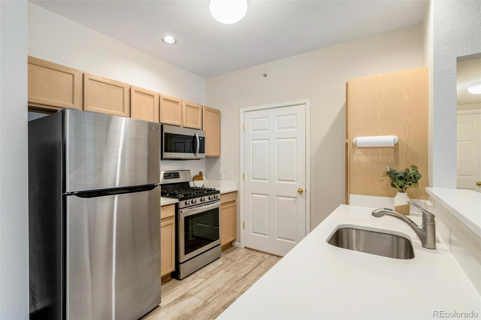 MLS Image #12 for 2422 w 82nd place 2c,westminster, Colorado