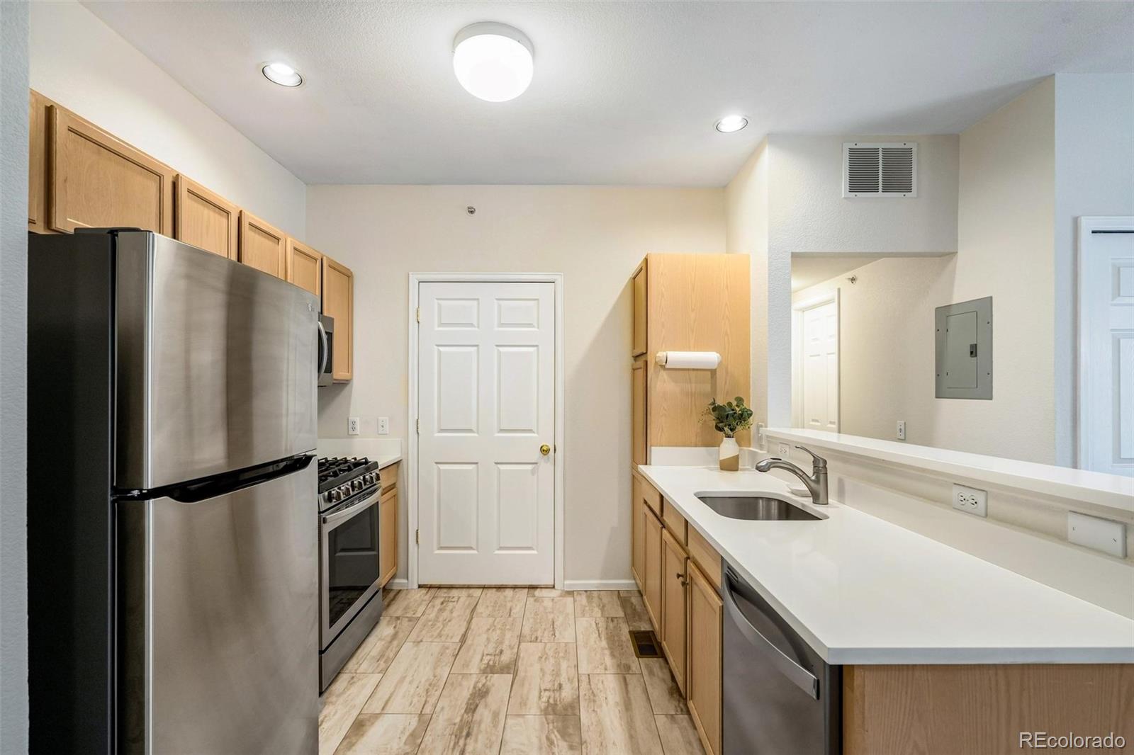 MLS Image #14 for 2422 w 82nd place 2c,westminster, Colorado
