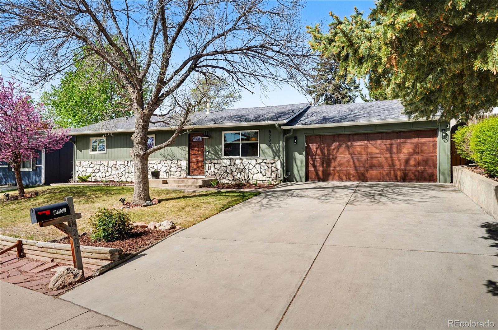 MLS Image #2 for 8207  high street,denver, Colorado
