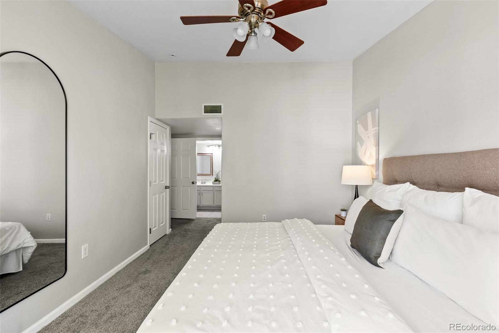 MLS Image #13 for 5443 s dover street 204,denver, Colorado