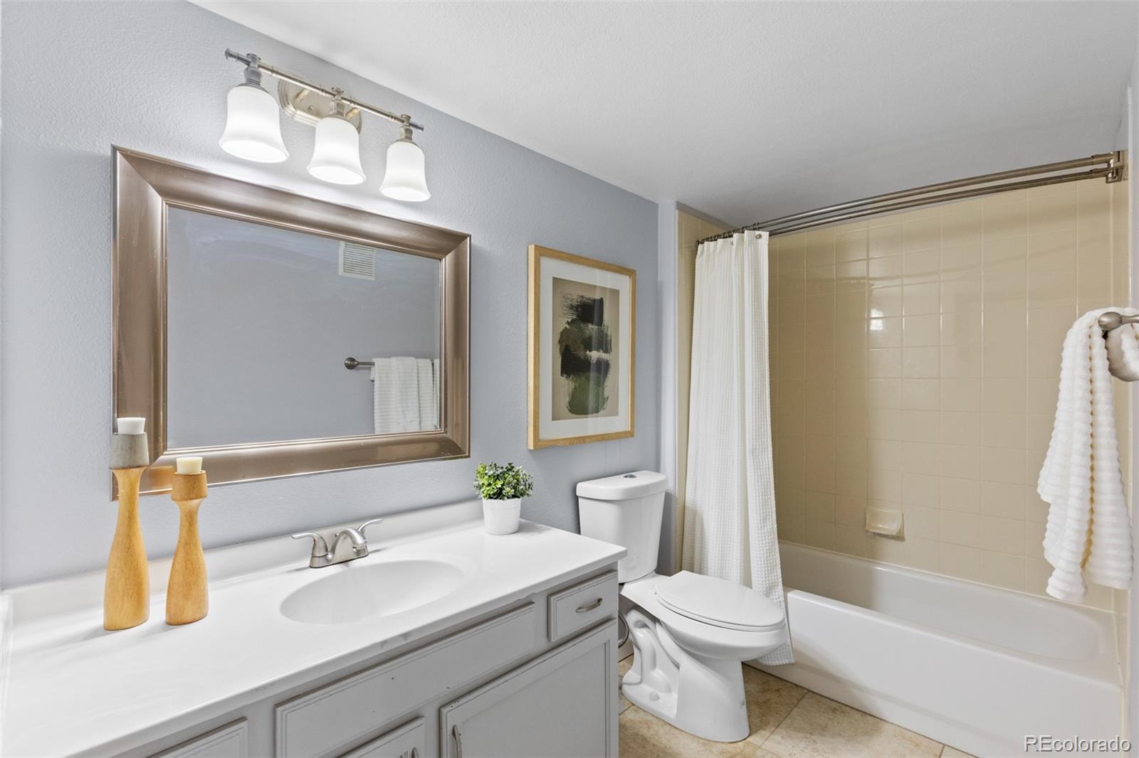 MLS Image #19 for 5443 s dover street 204,denver, Colorado