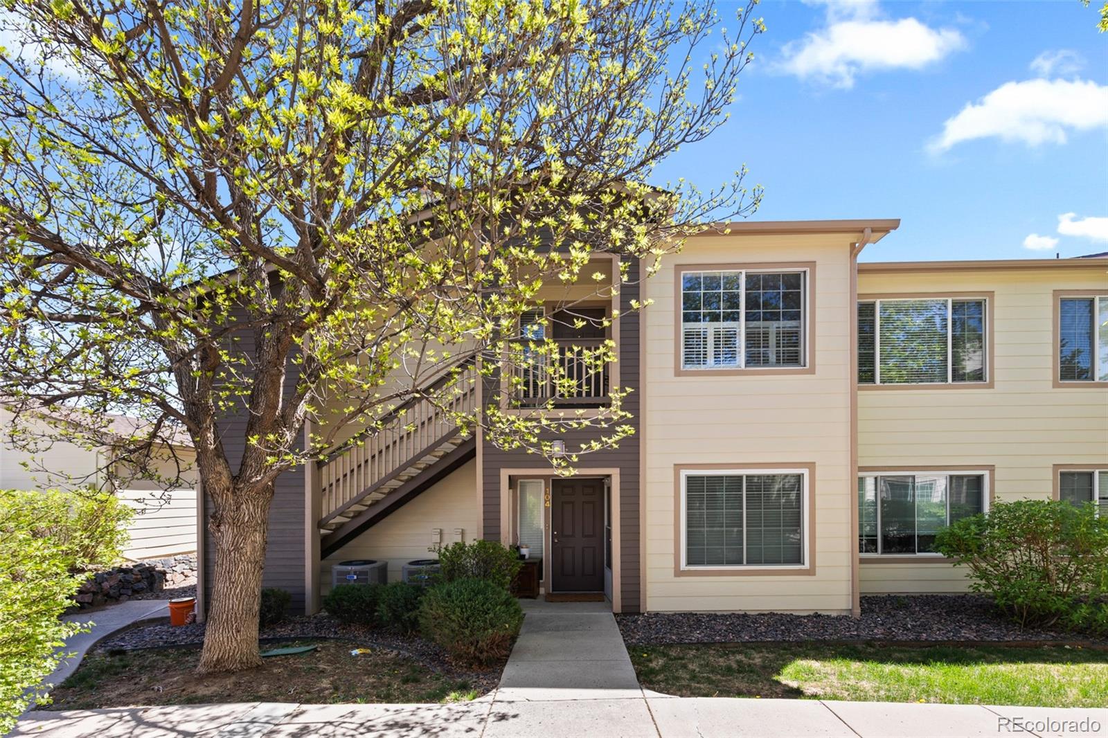 MLS Image #3 for 5443 s dover street 204,denver, Colorado