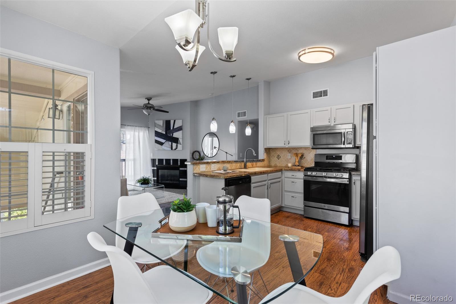 MLS Image #9 for 5443 s dover street 204,denver, Colorado