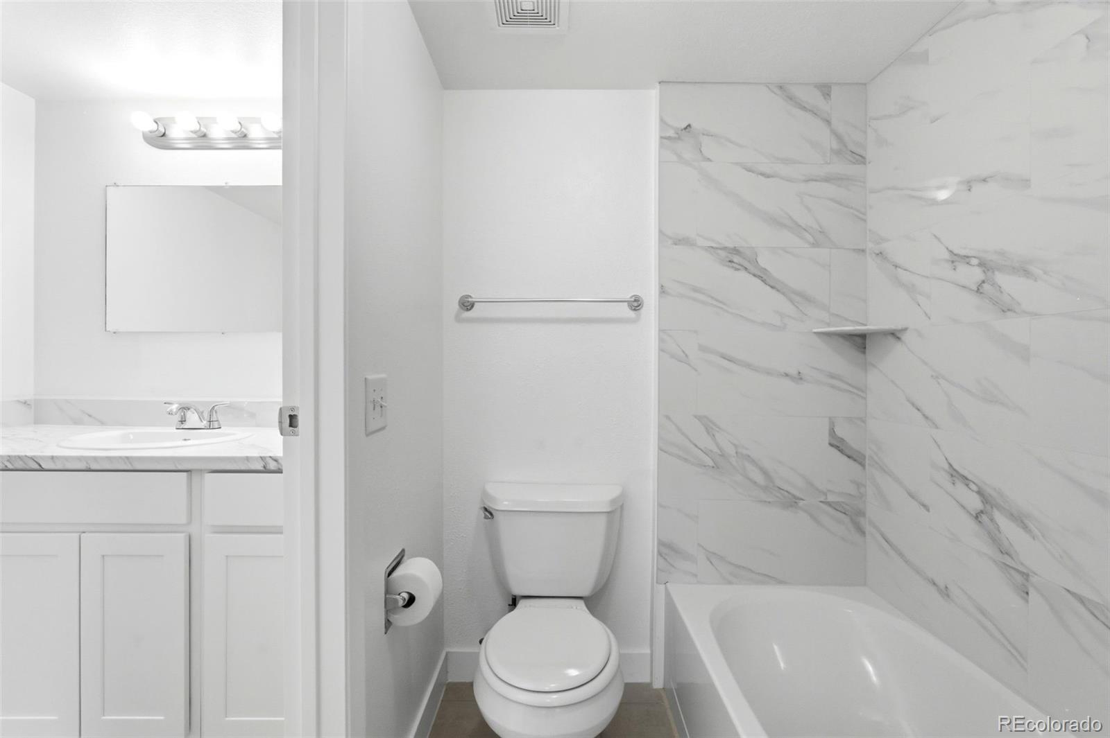 MLS Image #17 for 3868 s fraser street,aurora, Colorado