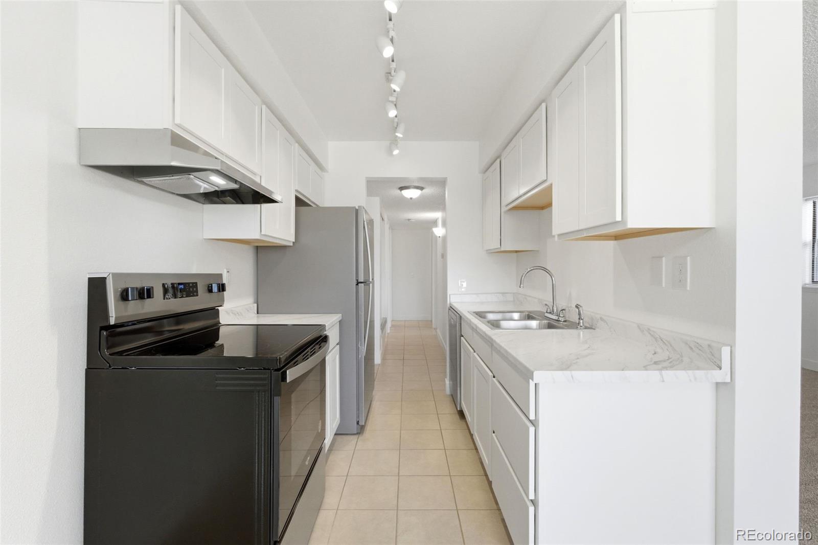 MLS Image #8 for 3868 s fraser street,aurora, Colorado