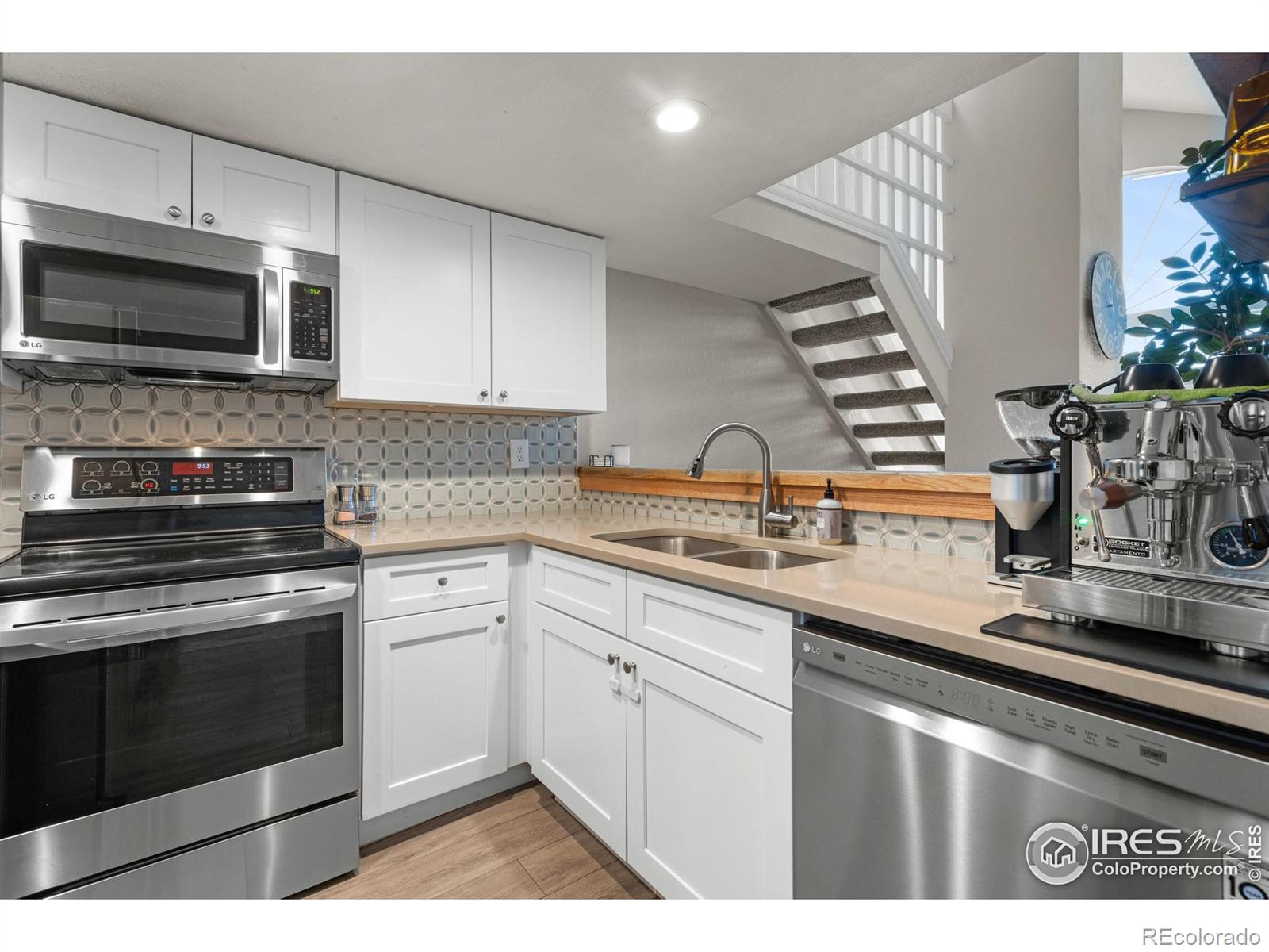 MLS Image #8 for 7436  singing hills court,boulder, Colorado