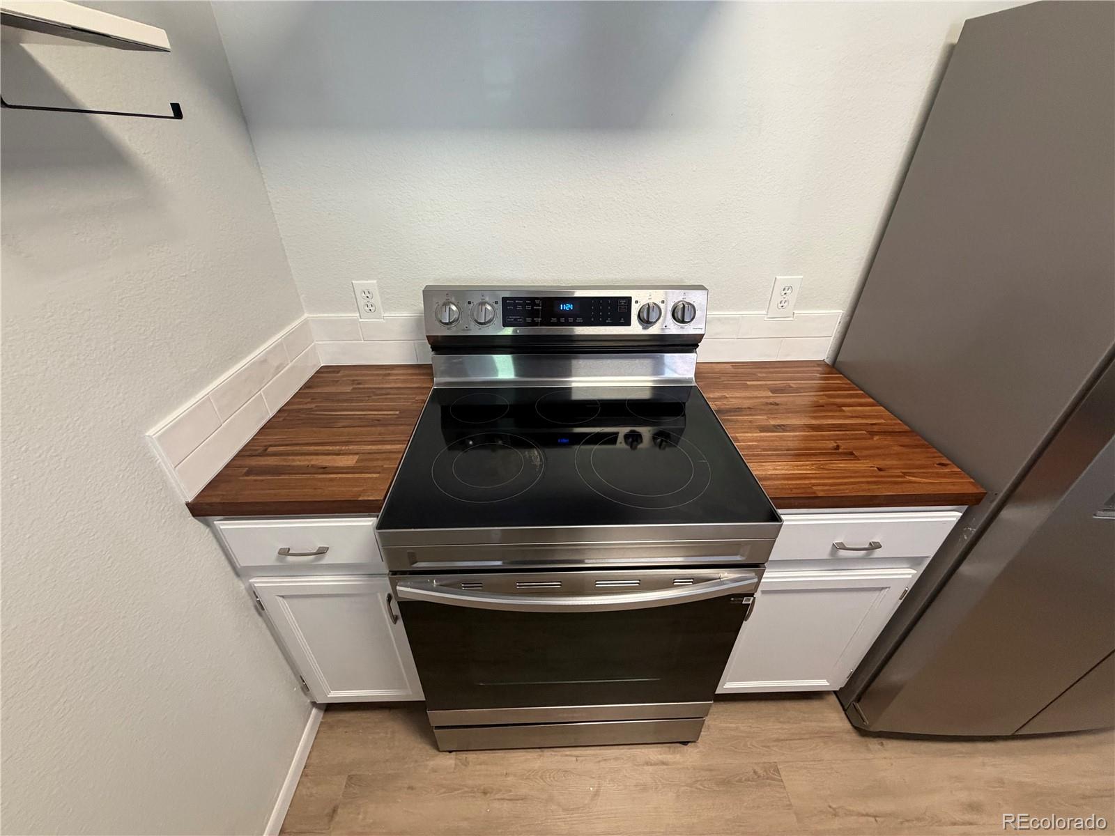 MLS Image #4 for 8741  dawson street 204,denver, Colorado
