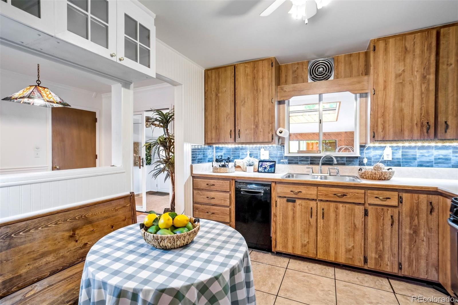 MLS Image #9 for 1610  dixon drive,colorado springs, Colorado