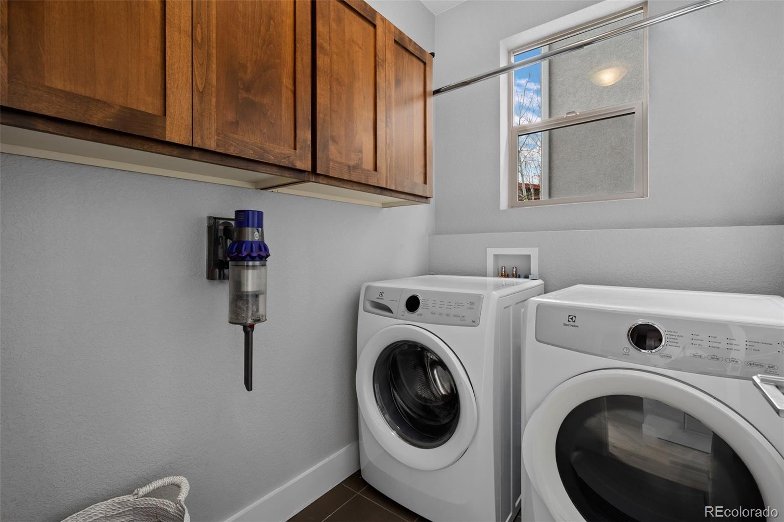 MLS Image #24 for 8323 e 29th place,denver, Colorado