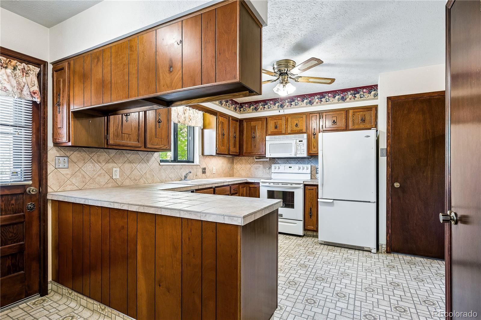 MLS Image #3 for 6294 s oneida way,centennial, Colorado