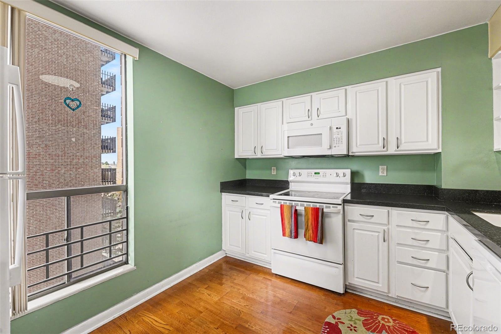 MLS Image #6 for 460 s marion parkway 753,denver, Colorado
