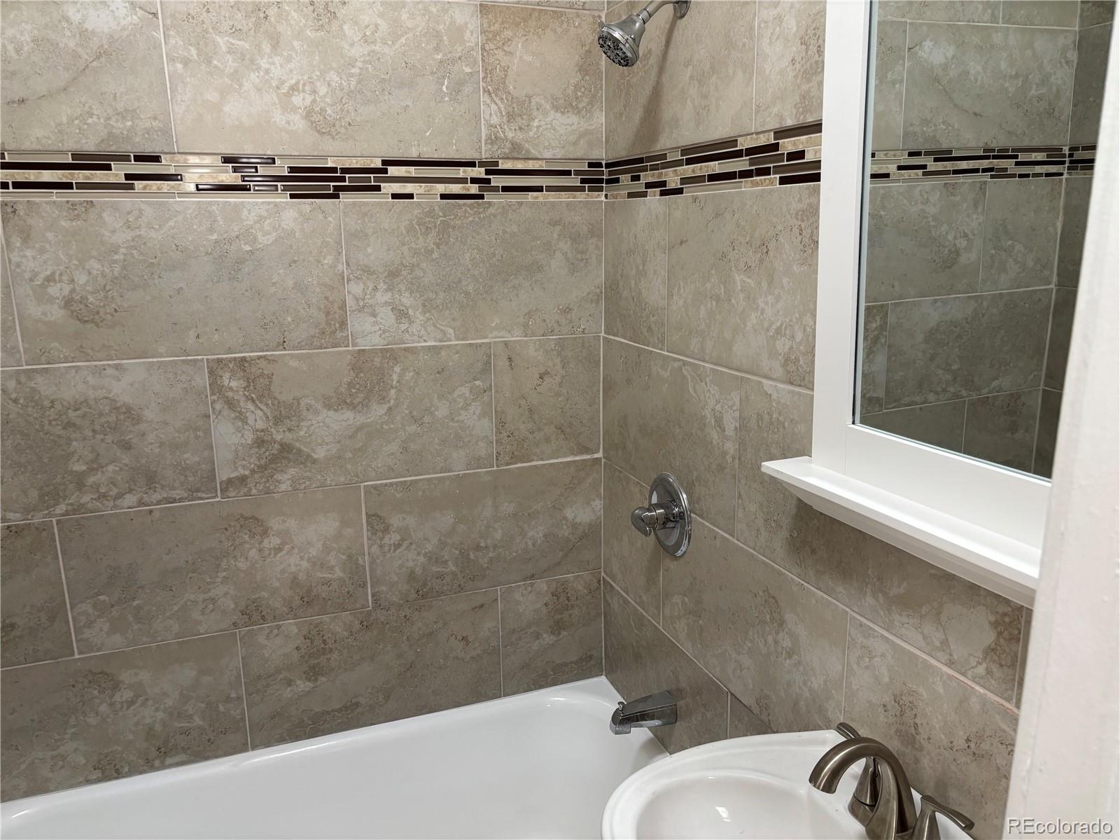MLS Image #10 for 1341 n washington street 3,denver, Colorado