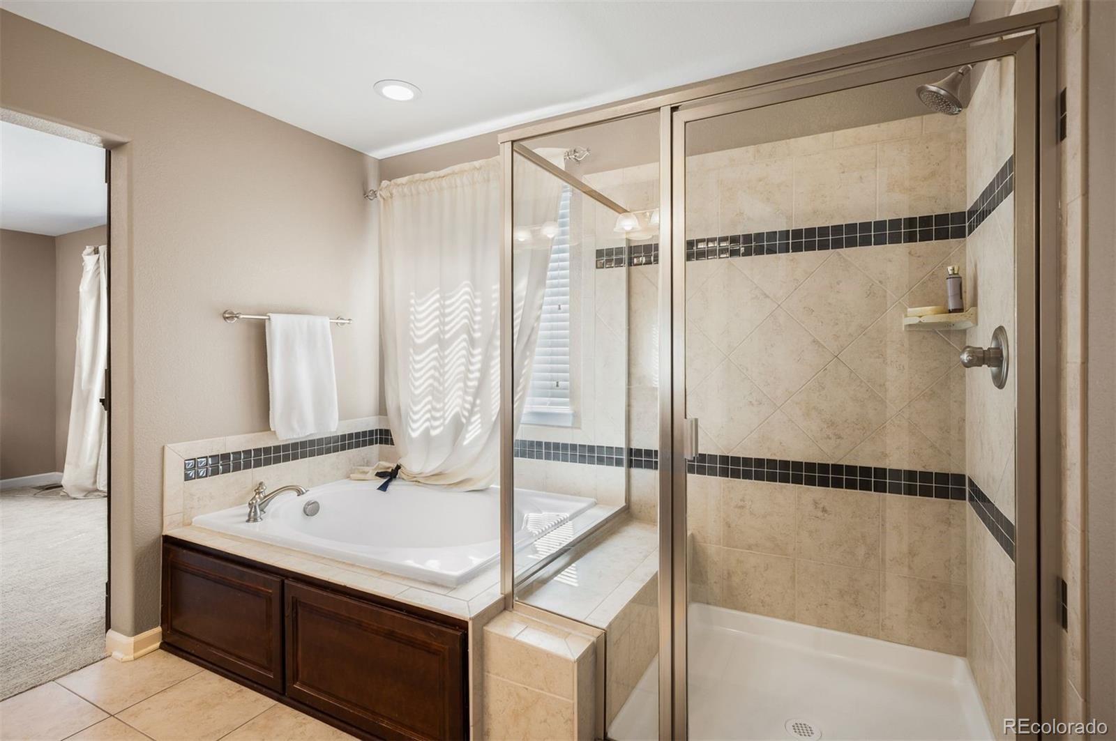 MLS Image #22 for 4545 s monaco street,denver, Colorado