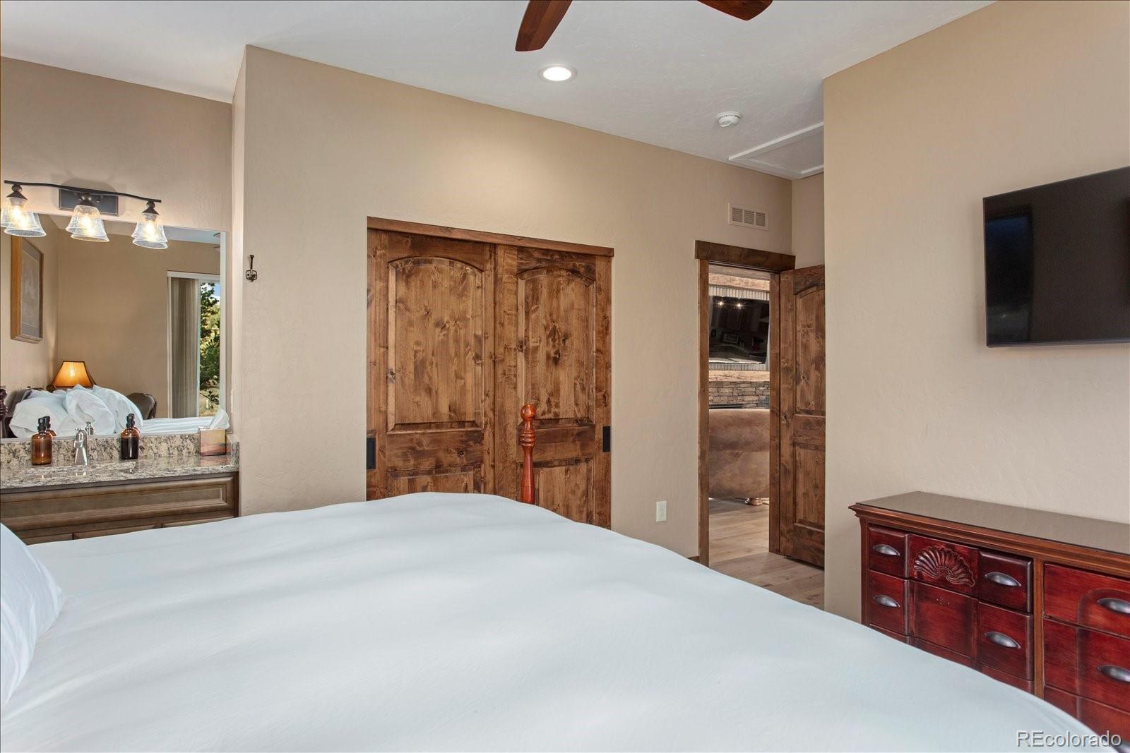 MLS Image #19 for 14982  mary murphy drive,nathrop, Colorado