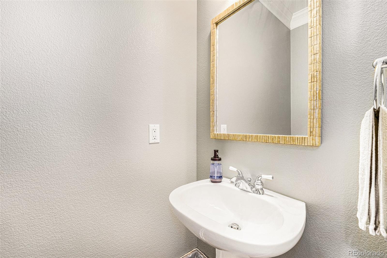MLS Image #8 for 5787 e 9th avenue,denver, Colorado