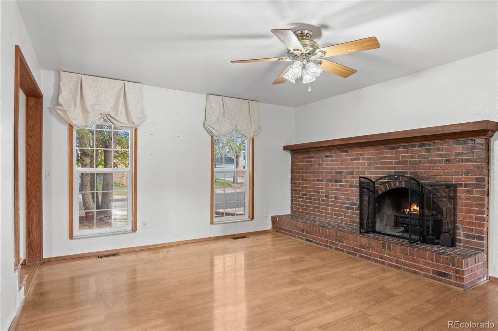 MLS Image #6 for 2447 s evanston street,aurora, Colorado