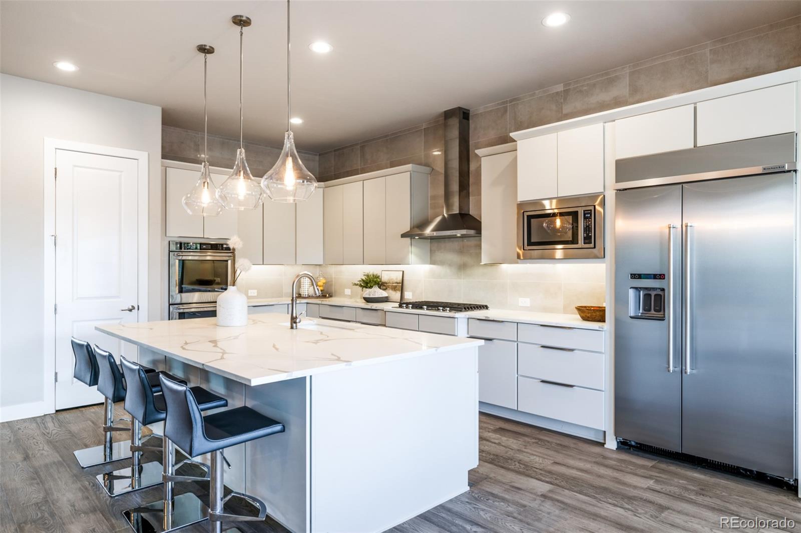 MLS Image #11 for 27681 e lakeview drive,aurora, Colorado