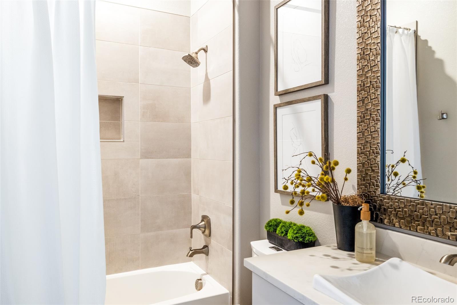 MLS Image #20 for 27681 e lakeview drive,aurora, Colorado