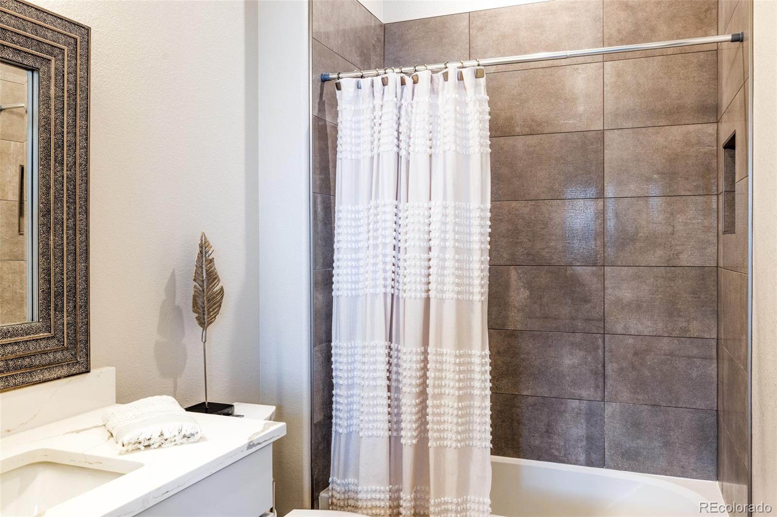 MLS Image #24 for 27681 e lakeview drive,aurora, Colorado