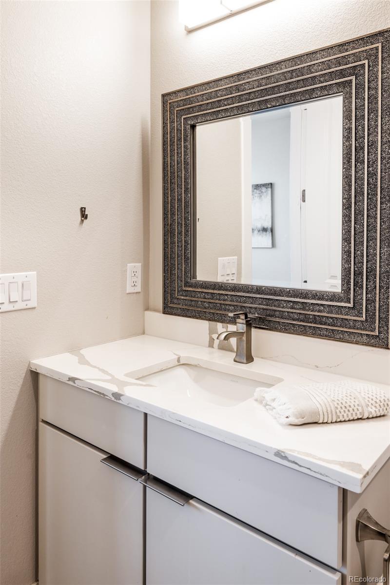 MLS Image #25 for 27681 e lakeview drive,aurora, Colorado