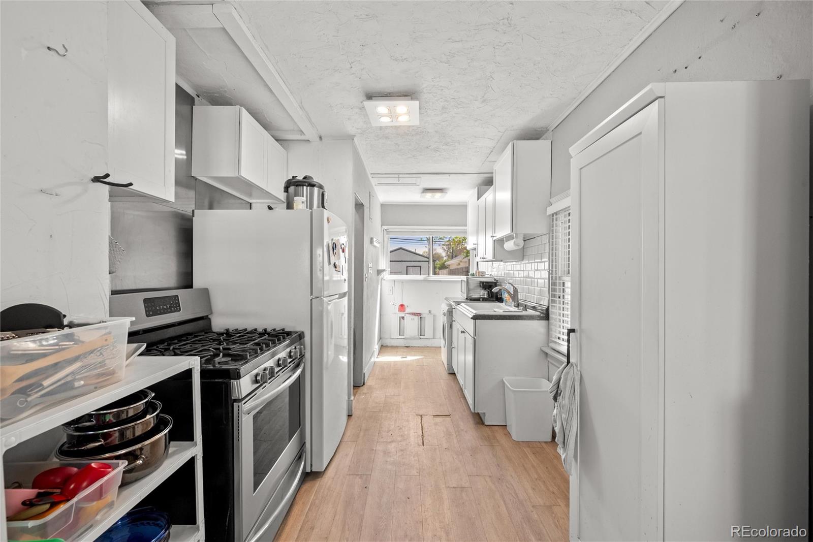 MLS Image #10 for 2036 s acoma street,denver, Colorado