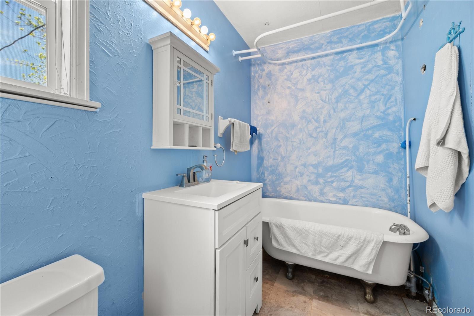 MLS Image #9 for 2036 s acoma street,denver, Colorado